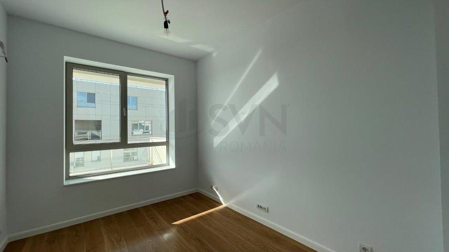 Penthouse cu 4 camere semidecomandat în Domenii