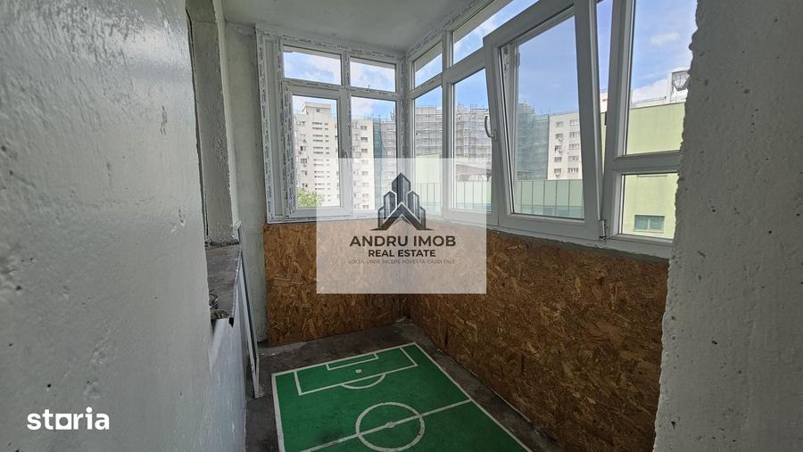 Apartament cu 3 camere decomandat în Vitan