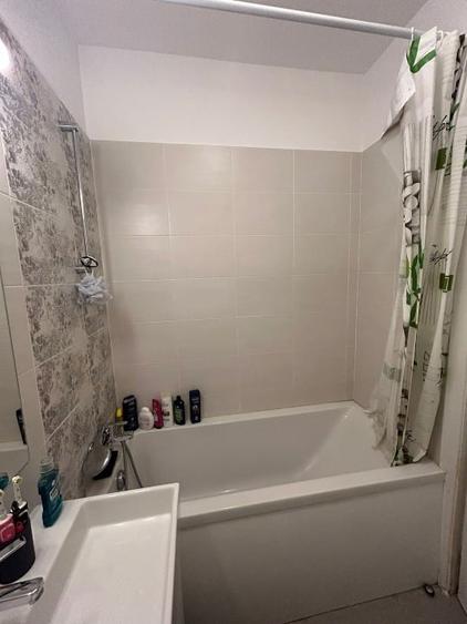 Apartament cu 3 camere decomandat, mobilat în Parcul Carol