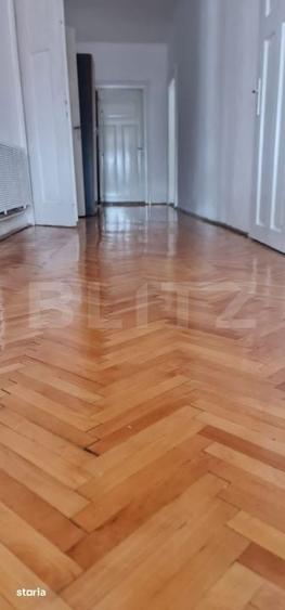 Apartament cu 5 camere în Central