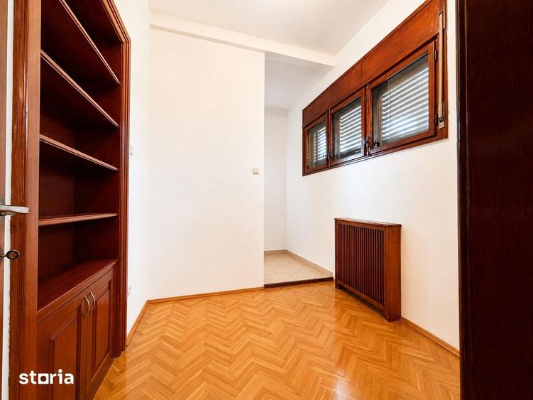 Casă cu Teren 214 Mp în Eminescu