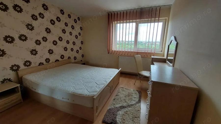 Apartament cu 4 camere decomandat în Ștrand