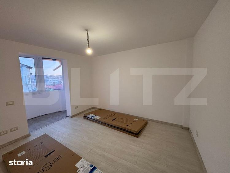 Apartament cu 3 camere semidecomandat în Holboca