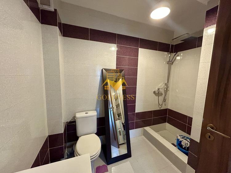 Apartament cu 3 camere semidecomandat, mobilat în Florești
