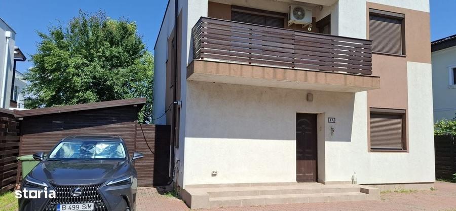 Casă cu 4 camere în Glina