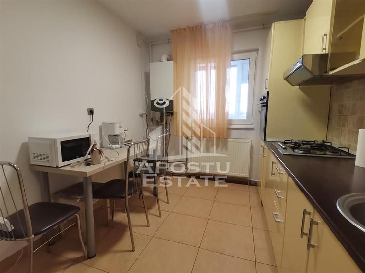 Apartament cu 3 camere decomandat, mobilat în Complex Studențesc