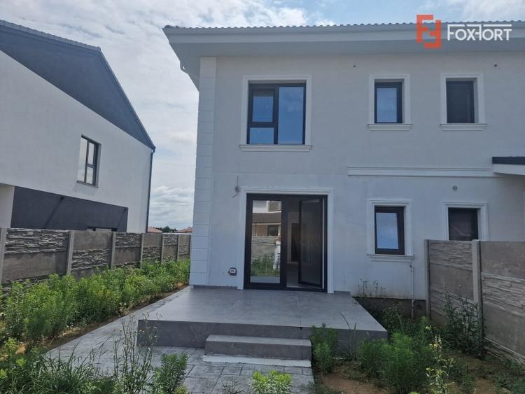 Duplex cu 4 camere cu Canalizare în Moșnița Nouă