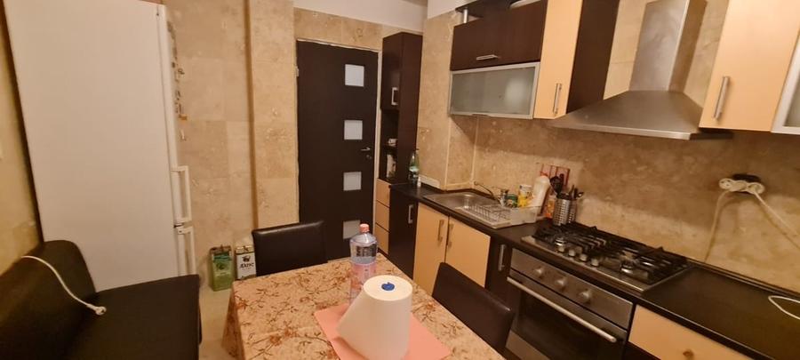 Apartament cu 3 camere decomandat în Gorjului
