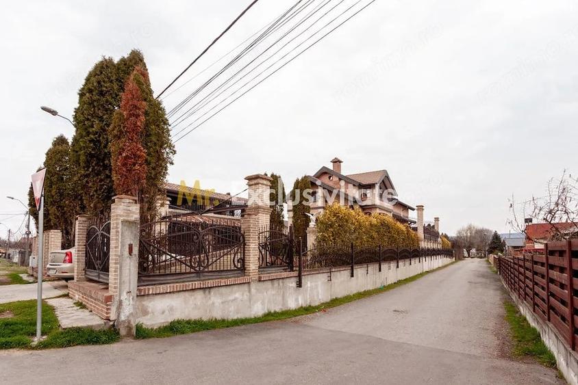 Casă cu 8 camere cu Teren 1229 Mp în Ștefănești