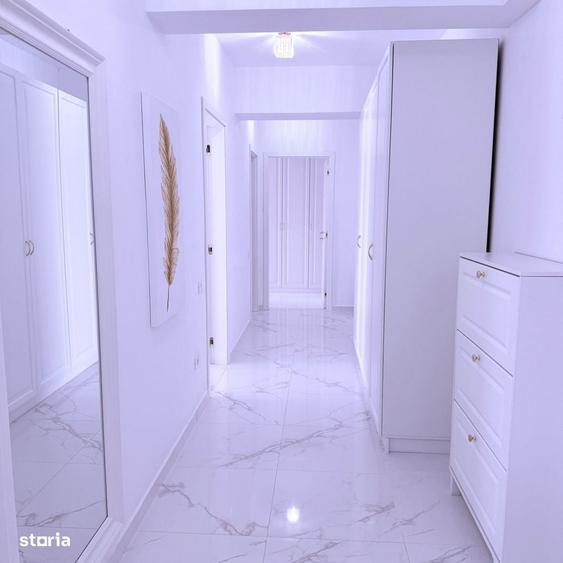 Apartament cu 3 camere semidecomandat în Central
