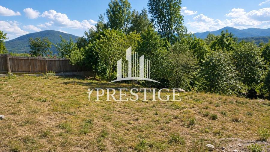 Teren agricol intravilan de 1100 mp, în Săcel