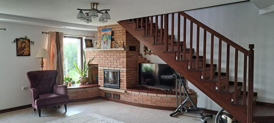 Casă cu 3 camere în Merei