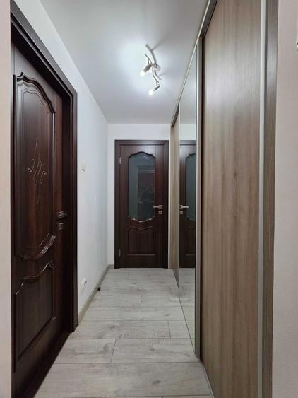 Apartament cu 2 camere decomandat în Nicolina