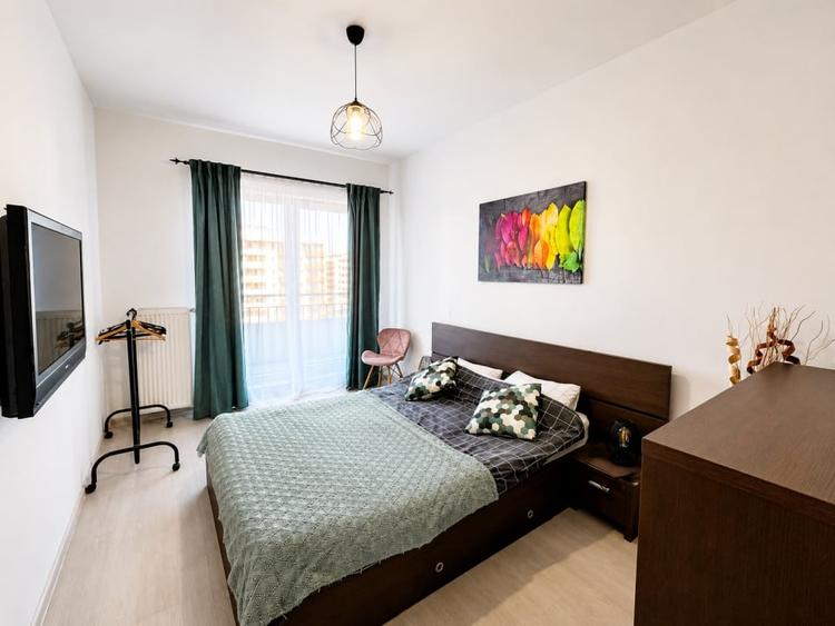 Apartament cu 2 camere decomandat, mobilat în Tractorul