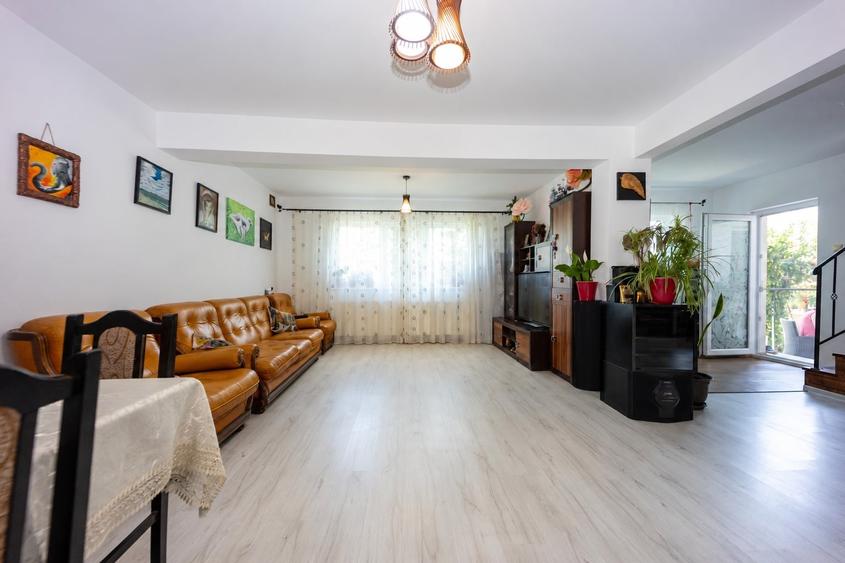 Duplex cu 5 camere cu Canalizare în Lunca Cetățuii