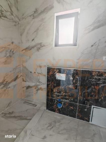 Casă cu 4 camere cu Teren 398 Mp în Central