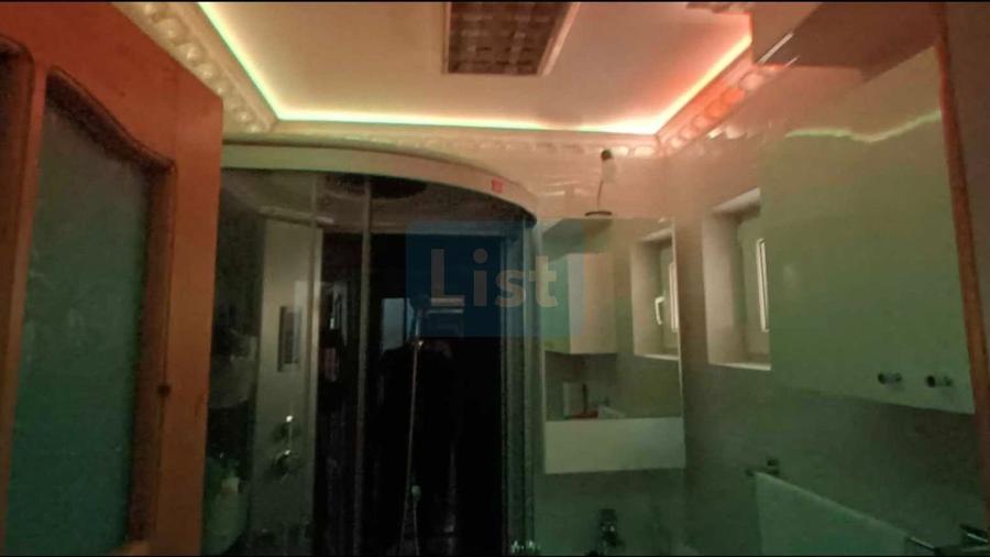 Apartament cu 4 camere decomandat, mobilat în Central