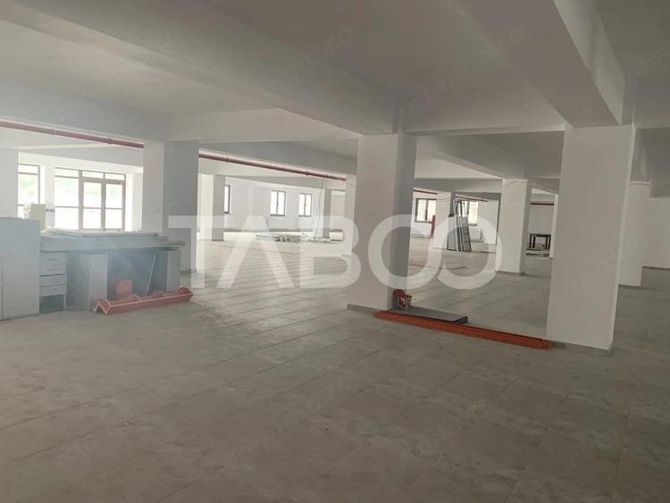 Spațiu comercial, de 600 mp, în Central