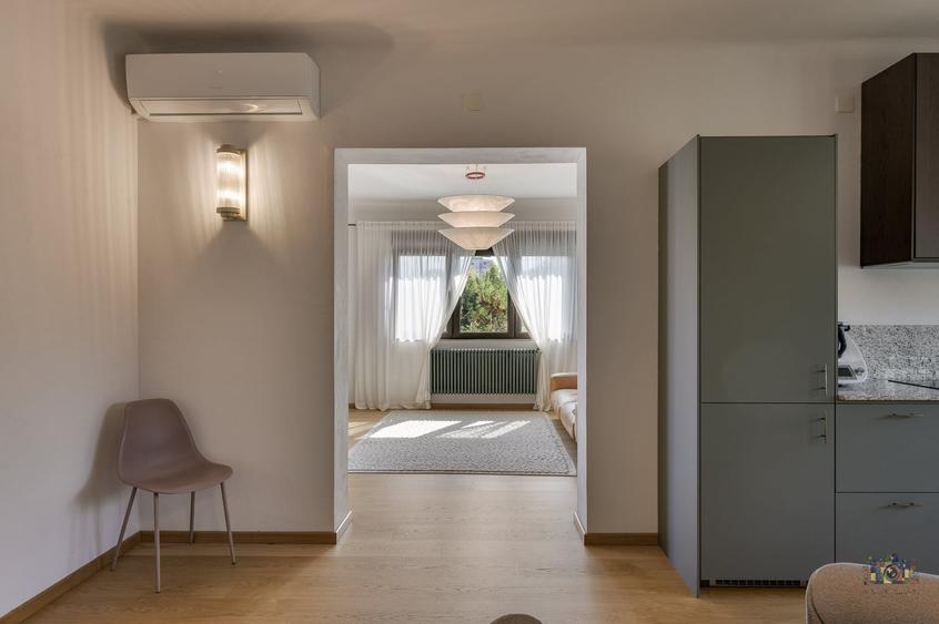 Apartament cu 4 camere semidecomandat, mobilat în Dorobanți