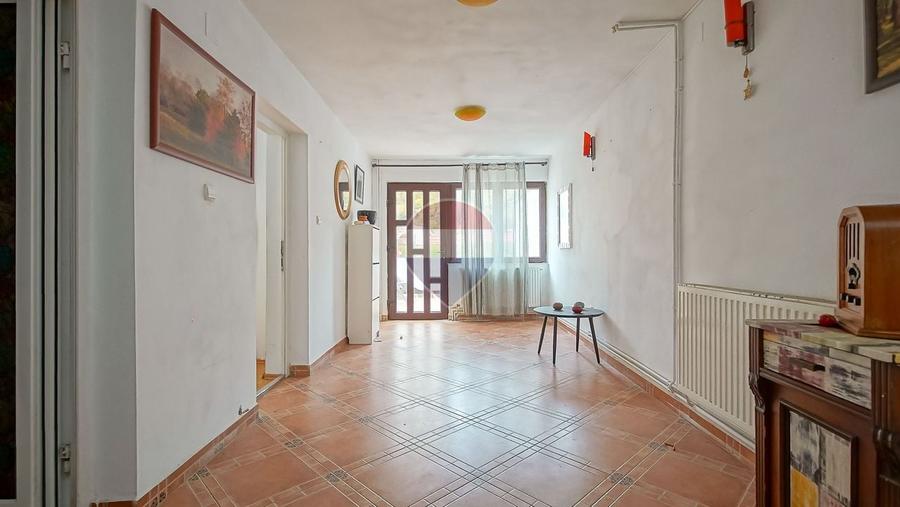 Casă individuală cu 4 camere cu Teren 122 Mp în Schei