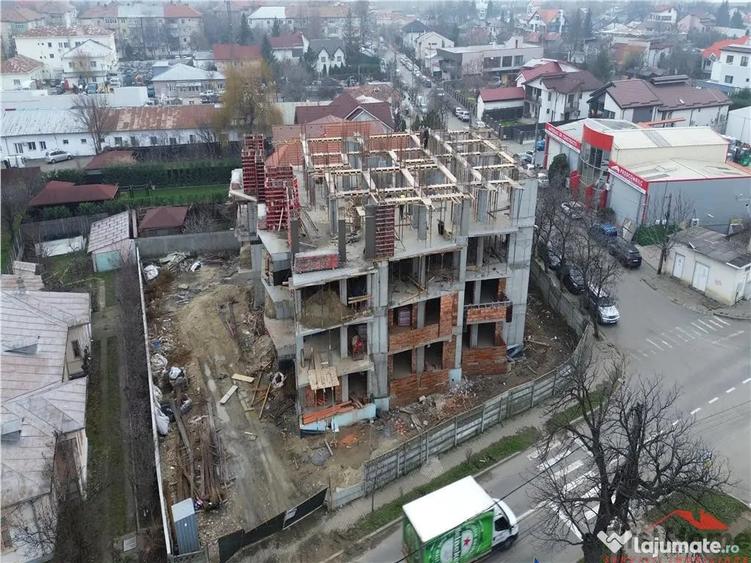 Garsonieră decomandată în Central