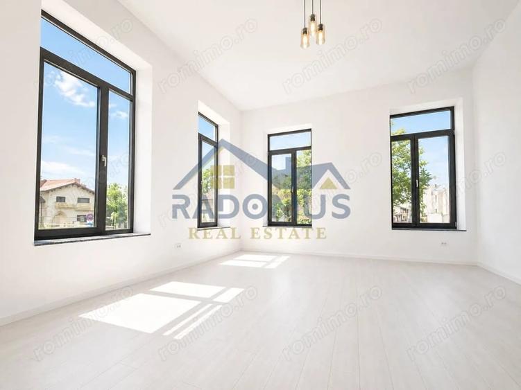 Casă cu 10 camere cu Teren 232 Mp în Ultracentral