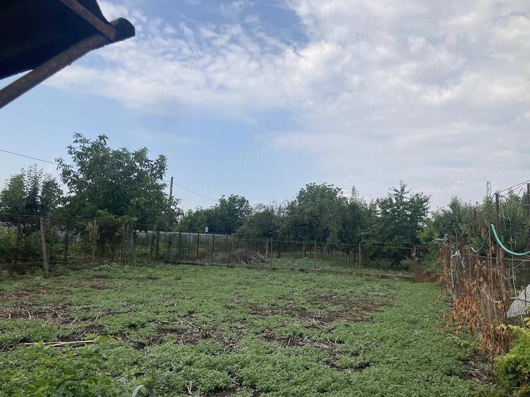 Casă cu 3 camere cu Teren 1336 Mp în Central