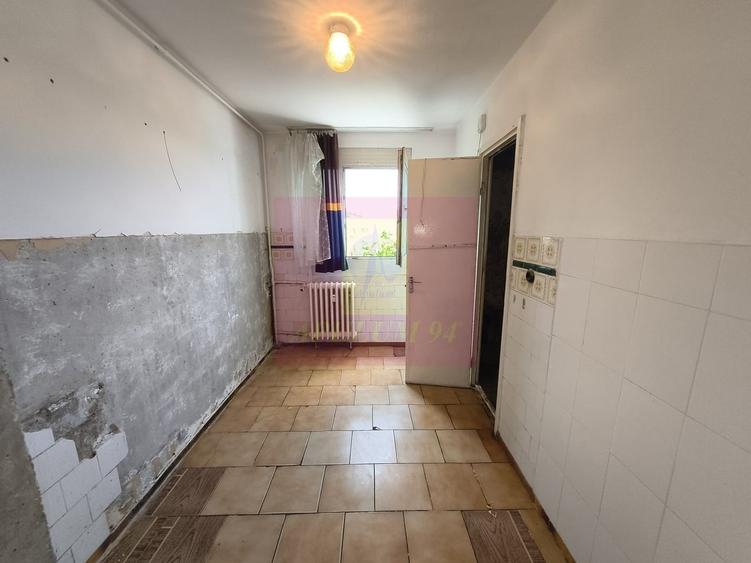 Drumul Taberei - Valea Ialomitei, Apartament 3 camere in Bloc P+4 - 6