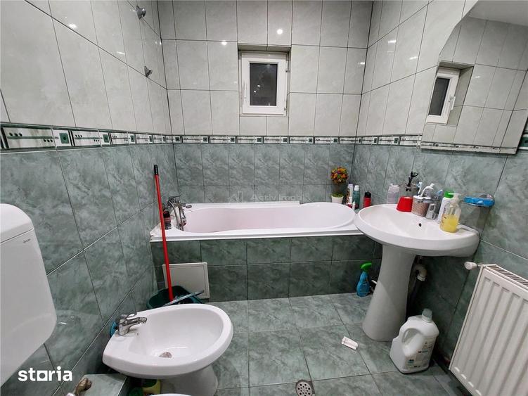 Apartament cu 3 camere decomandat în Dorobanți