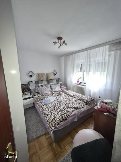 Apartament cu 2 camere decomandat în Nicolina