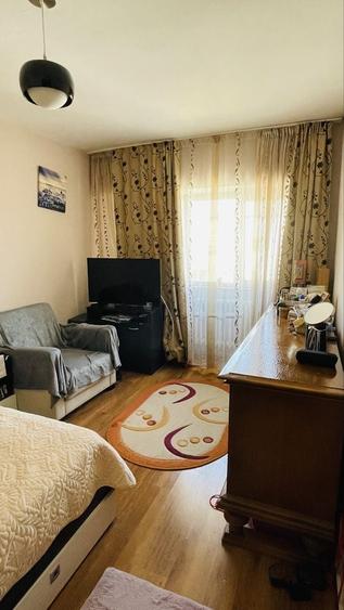 Apartament cu 2 camere decomandat în Galata