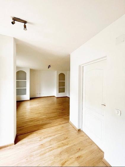 Apartament cu 3 camere decomandat în Ultracentral