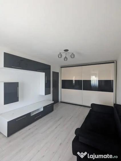 Apartament 2 camere decomandat cu loc de parcare - 1
