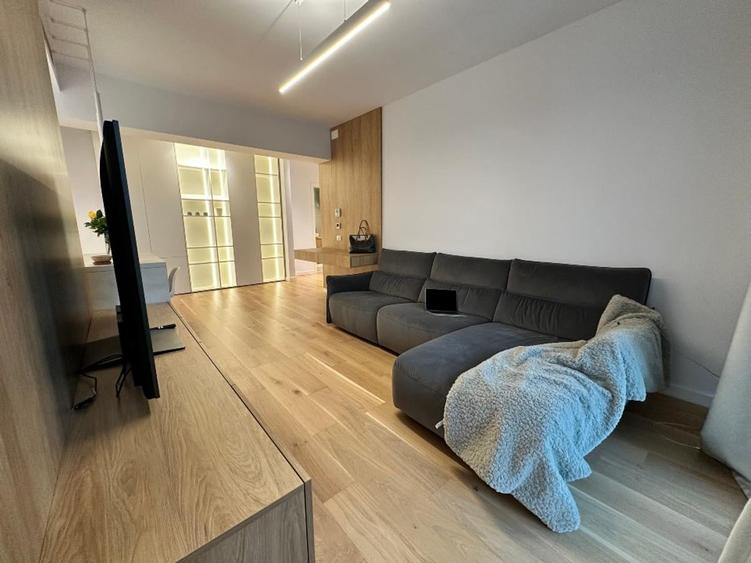Apartament cu 2 camere decomandat, mobilat în Străulești