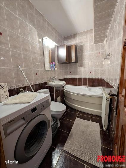 Apartament cu 3 camere semidecomandat în Ultracentral