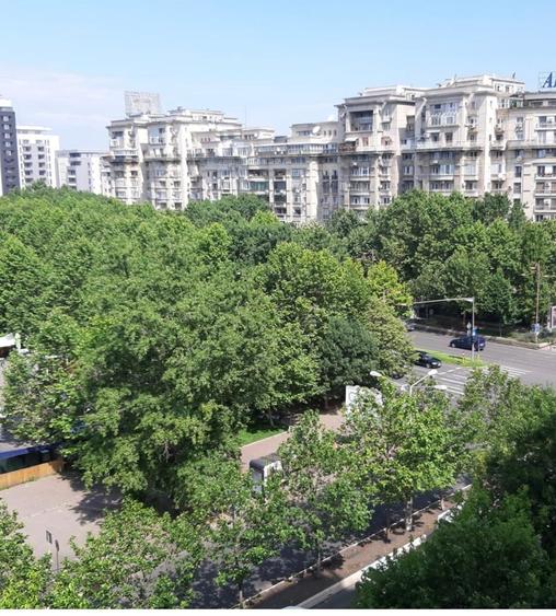 Apartament cu 3 camere decomandat în Ultracentral