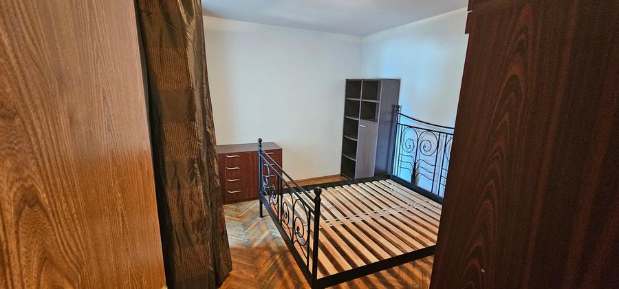 Apartament cu 3 camere decomandat, mobilat în Clucerului