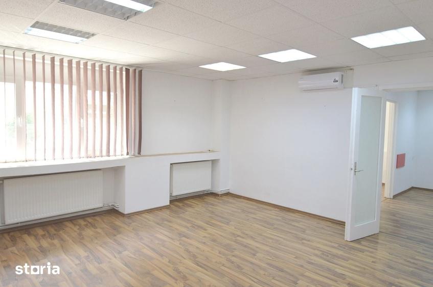 Apartament cu 3 camere în Victoriei