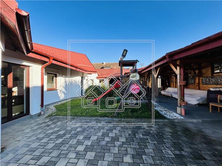 Casă individuală cu 3 camere cu Teren 400 Mp în Central