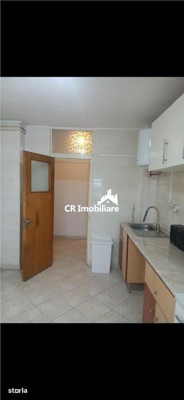 Apartament cu 4 camere decomandat în Eminescu