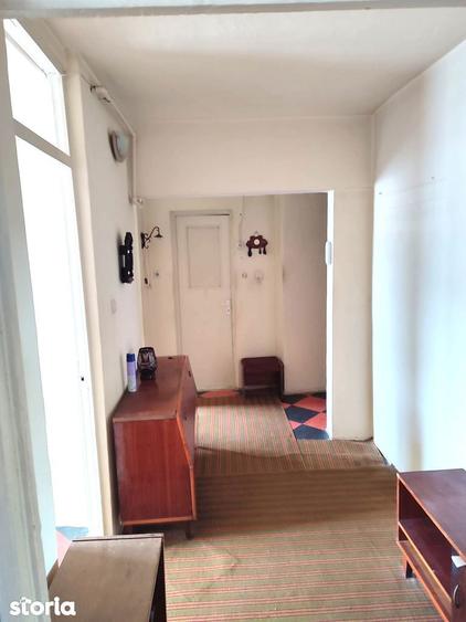 Apartament cu 2 camere decomandat, mobilat în Ultracentral