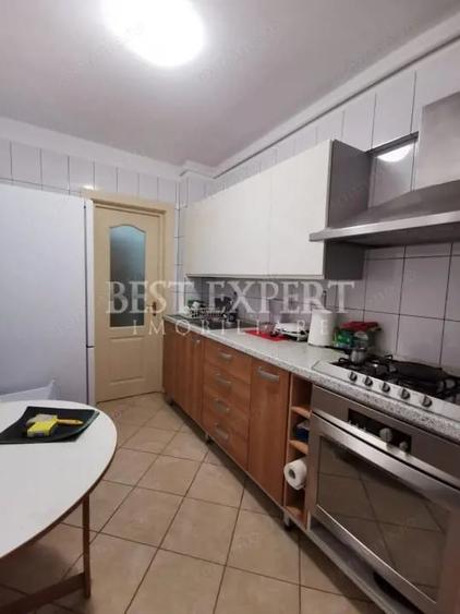 Apartament cu 2 camere semidecomandat în Basarabia