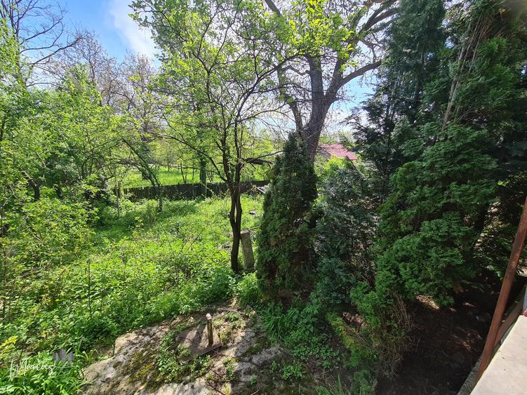 Casă individuală cu 5 camere cu Canalizare în Podul Vadului
