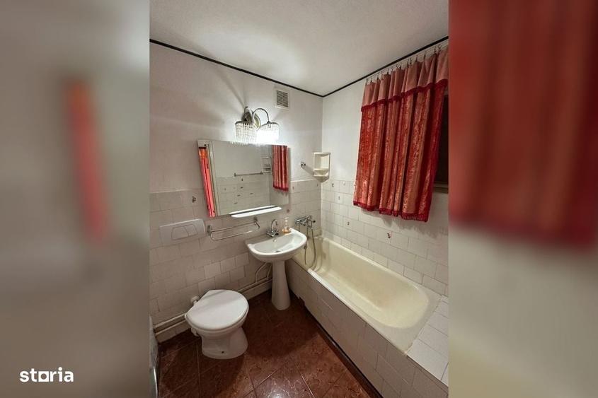 Apartament cu 3 camere decomandat în Valea Rosie