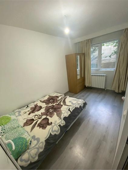 Apartament cu 3 camere decomandat în Big