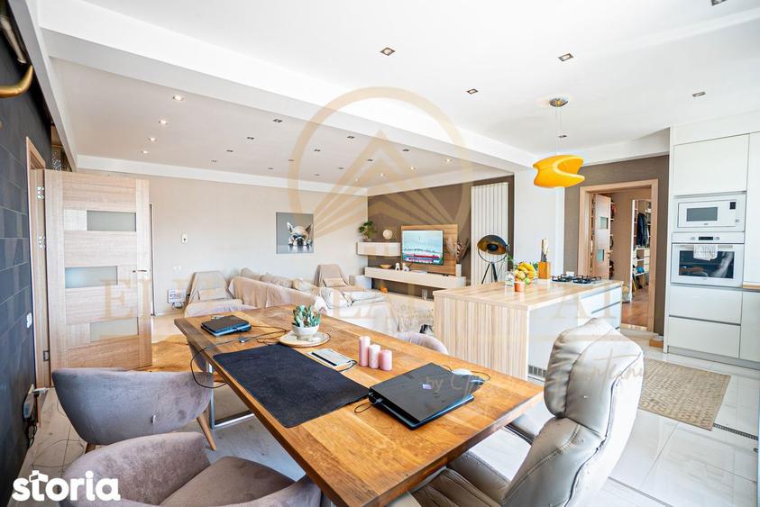 Apartament cu 3 camere, mobilat în Palazu Mare