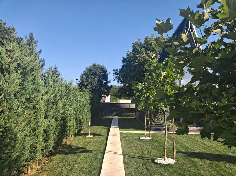 Casă cu 4 camere în Exterior Vest
