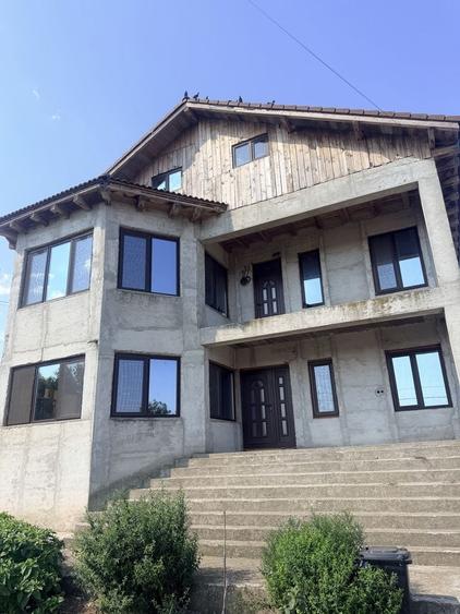 Casă cu 4 camere în Casicea