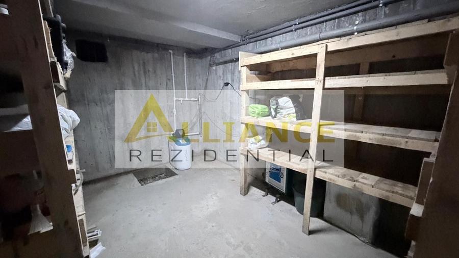Casă individuală cu 4 camere cu Canalizare în Berceni