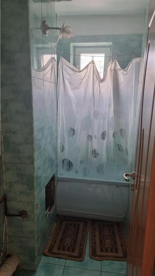 Apartament cu 3 camere decomandat în Ostroveni